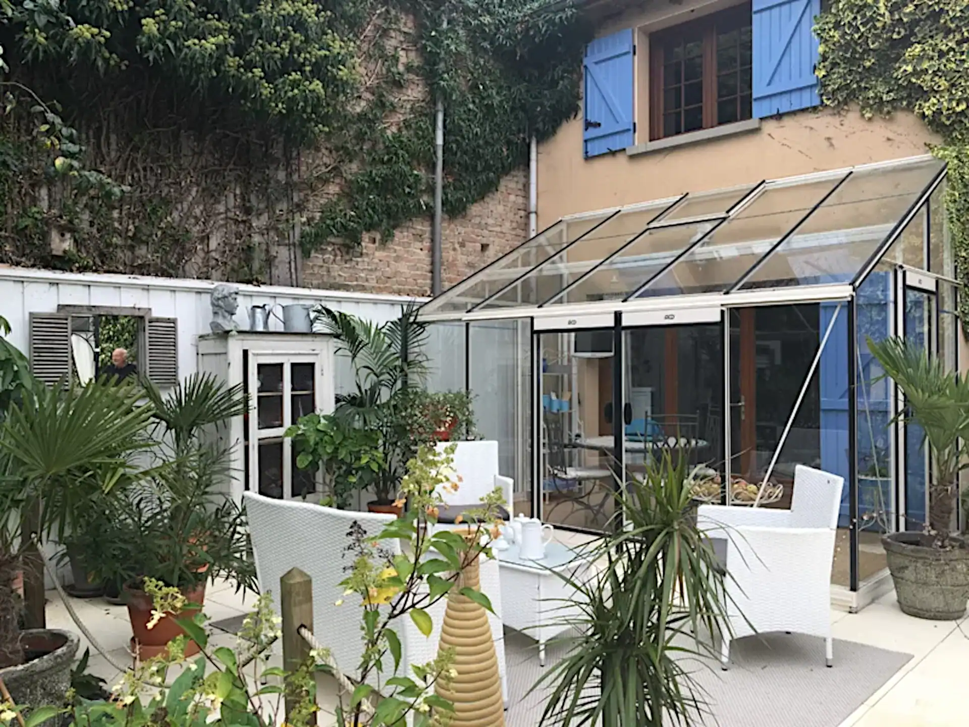 Seinakasvuhoone seinaäärne kasvuhoone